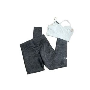 Under Armour 2 pc Set Sports Bra and Cropped Yoga Pants Mefium